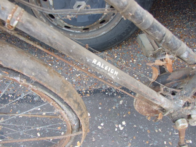 VINTAGE RALEIGH " THE ALL STEEL BICYCLE" LADIES BIKE - Image 5 of 5