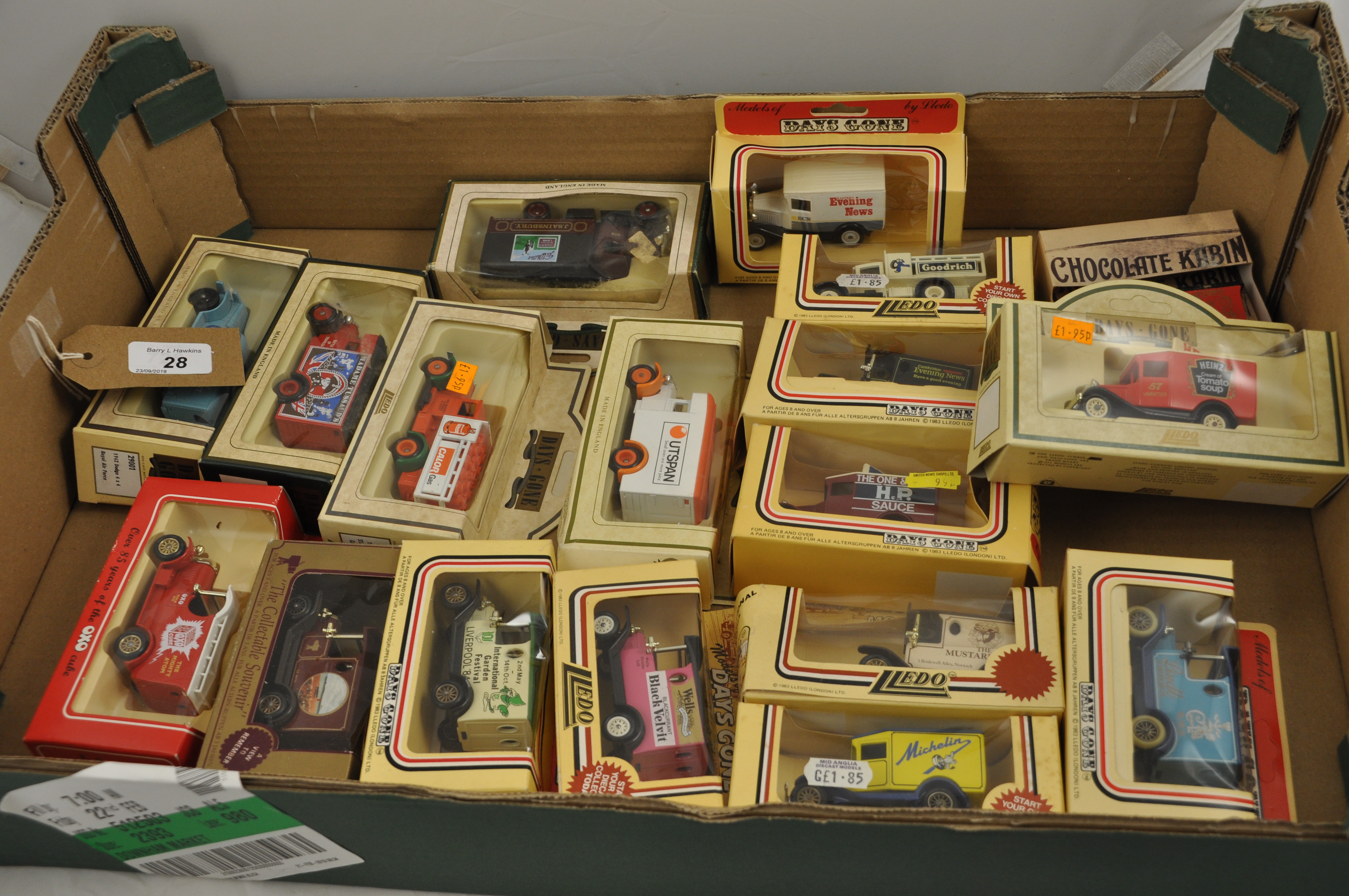 TRAY OF 18 LLEDO AND DAYS GONE BY MODEL VEHICLES ALL BOXED - Image 2 of 2