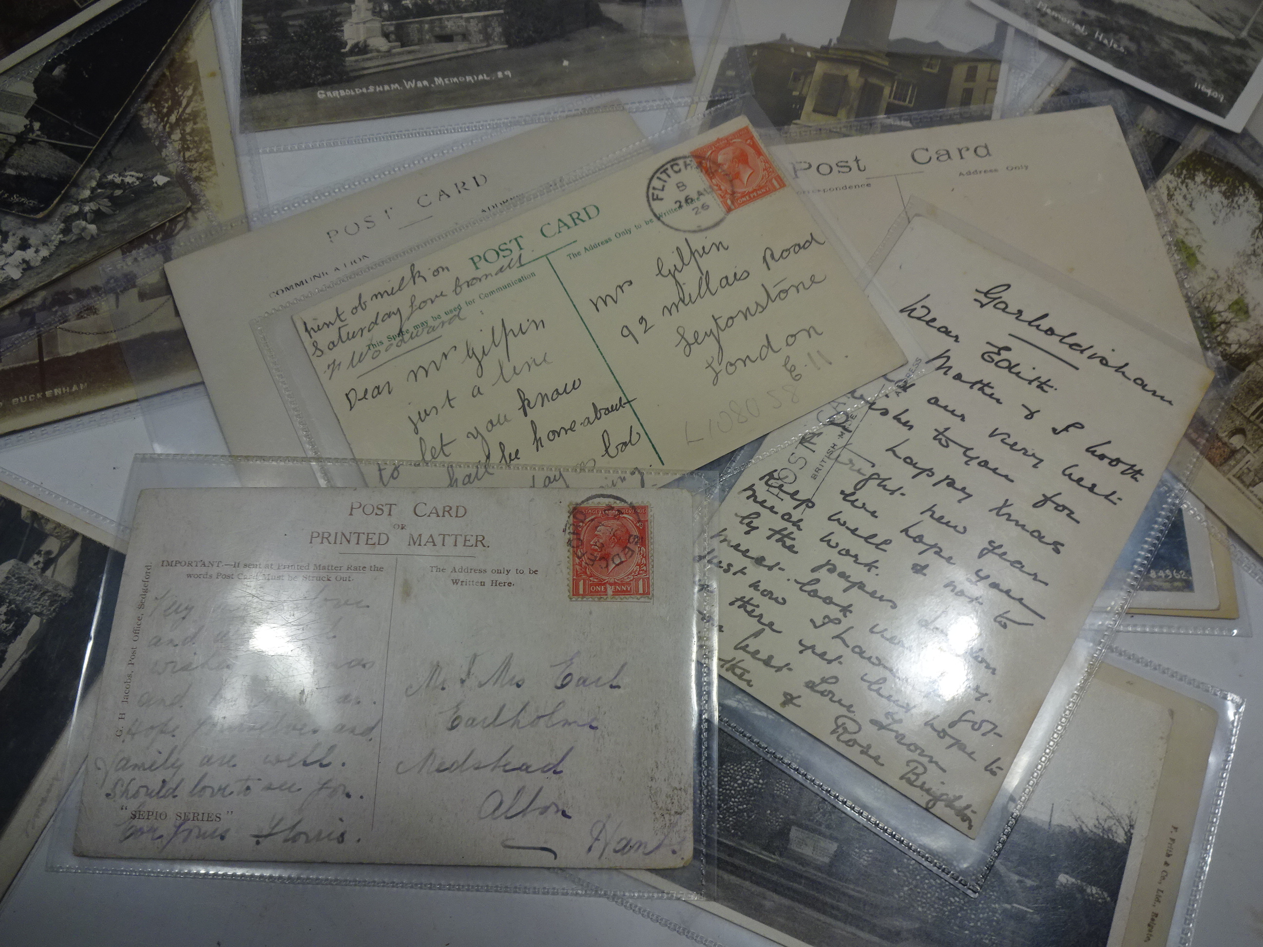 COLLECTION OF 48 MILITARY WW1 RELATED VINTAGE POSTCARDS DEPICTING THE WAR MEMORIALS AROUND NORFOLK, - Image 4 of 4