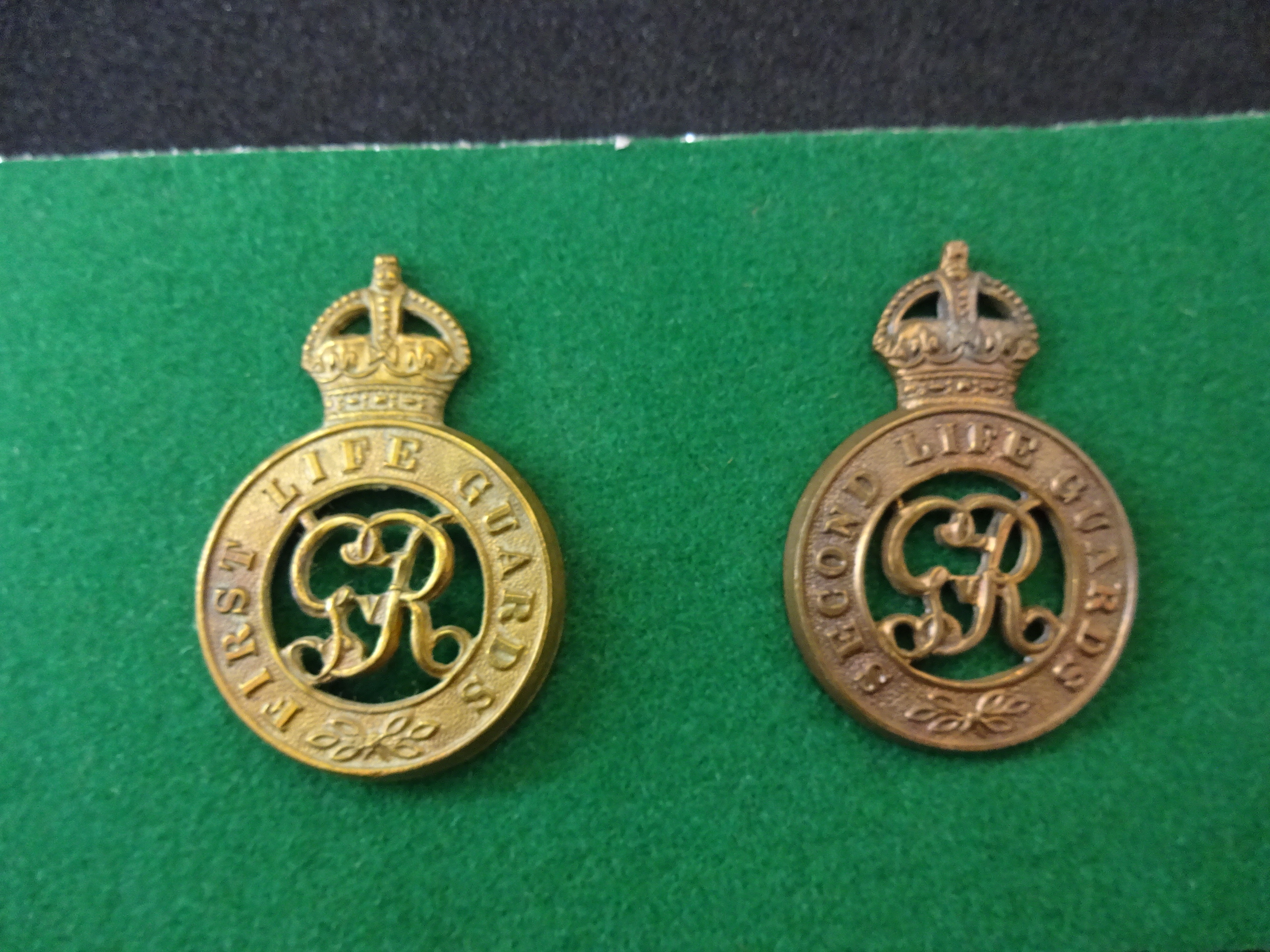 MILITARY CAP BADGES INCL 1ST LIFE GUARDS (LUGS), 2ND LIFE GUARDS (SLIDER), - Image 2 of 4