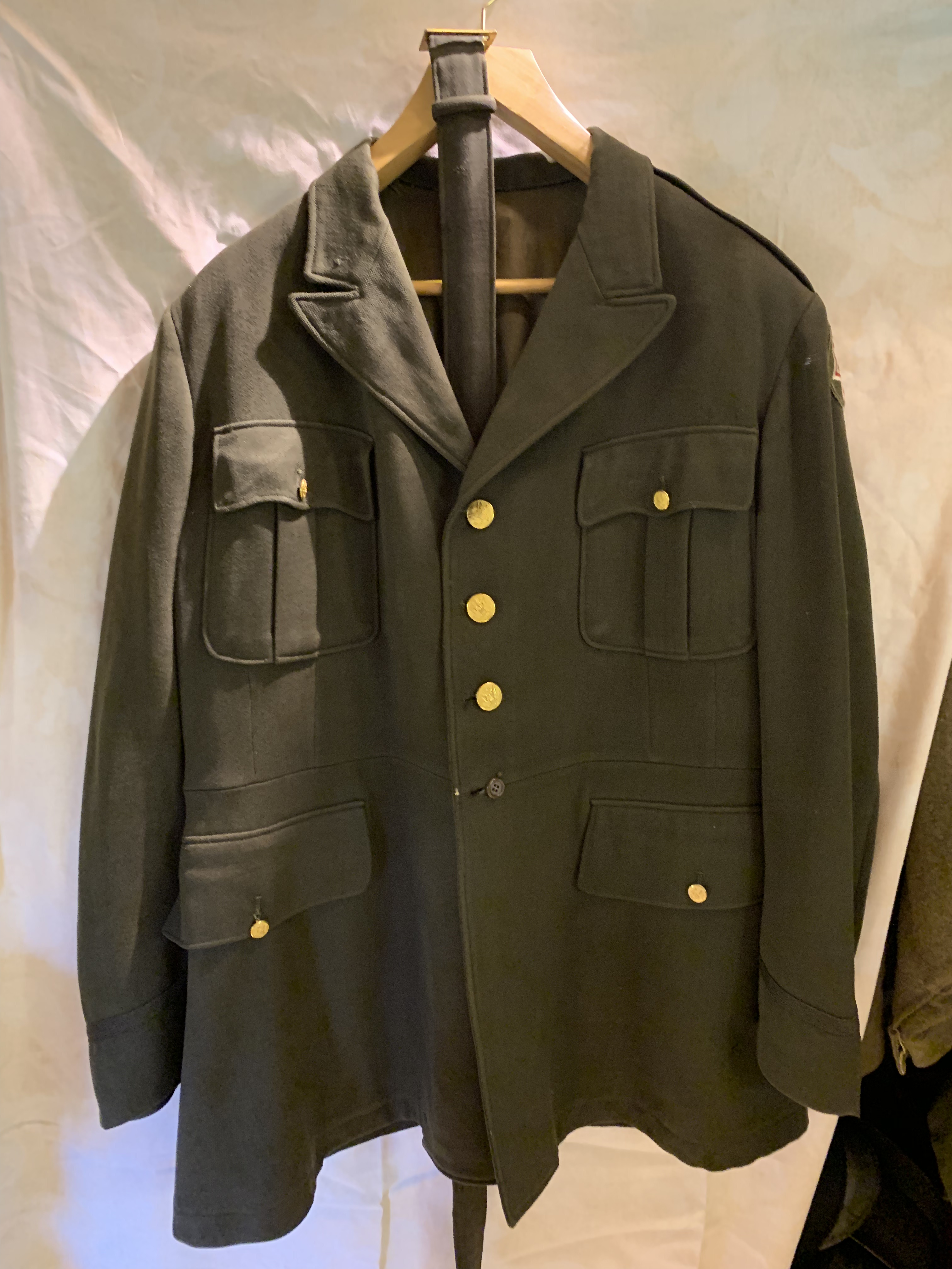 1942 DATED US OFFICERS TUNIC LARGE SIZE