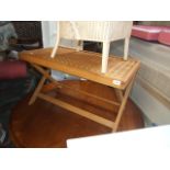 HARDWOOD FOLDING LATTICE TOP TABLE