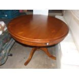 ROUND PEDESTOL DINING TABLE