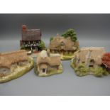 COLLECTION OF LILLIPUT LANE MODELS TO INCL RUSTIC ROOT HOUSE 618, LACE LANE, CULLODEN COTTAGE,