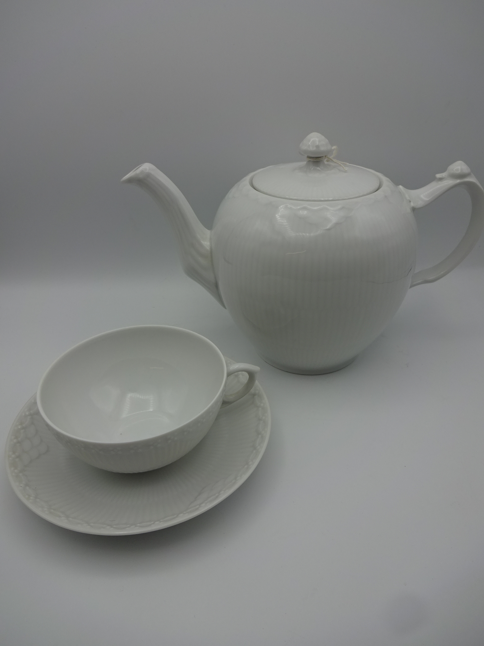 ROYAL COPENHAGEN TEA SET FOR 6 .