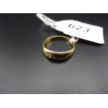 18K GOLD RING WITH WHITE STONE 4g