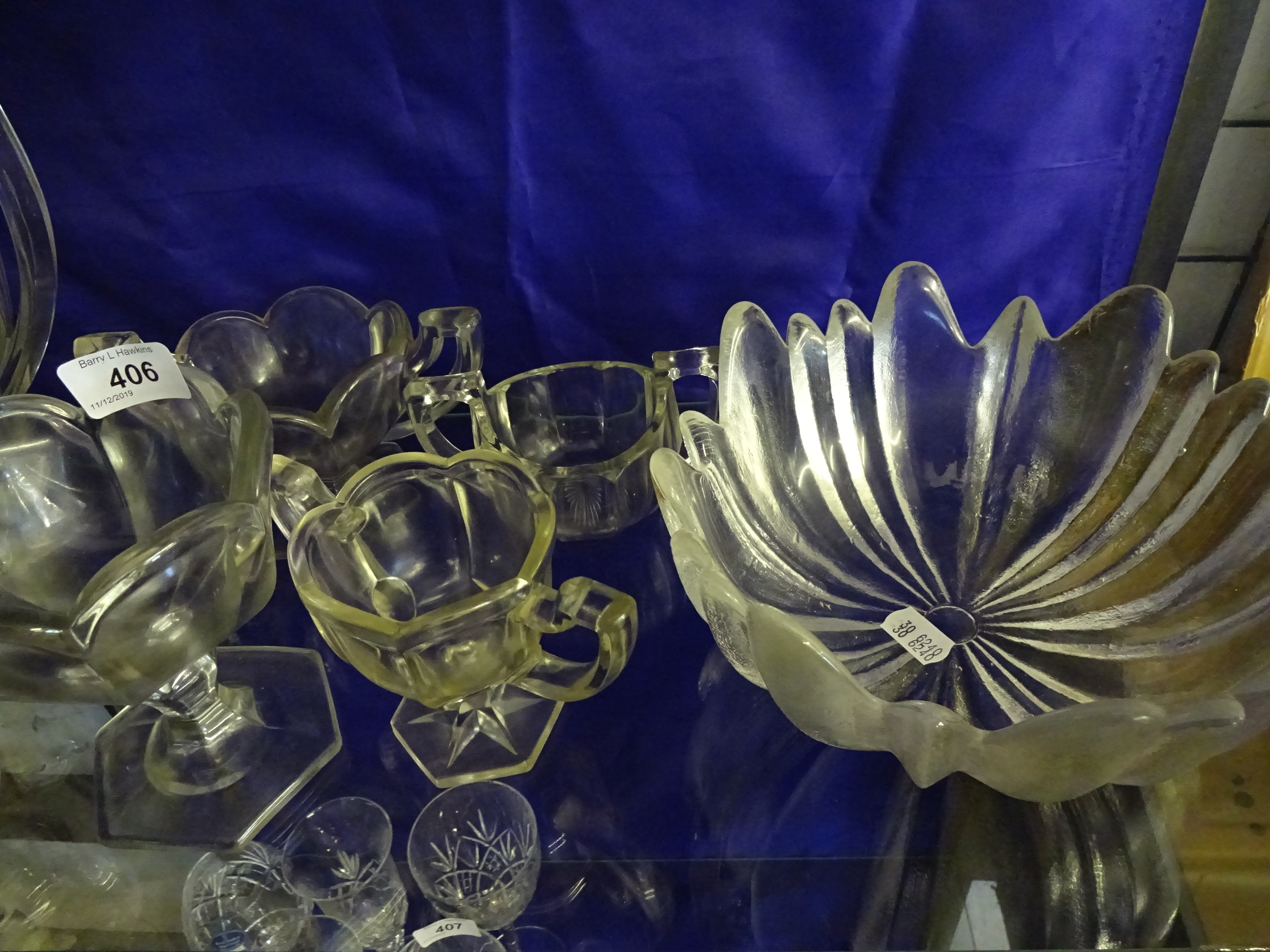 9 PIECES OF CHIPPENDALE GLASS PLUS BOWL - Image 3 of 3