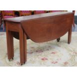 George III Irish mahogany hunt table