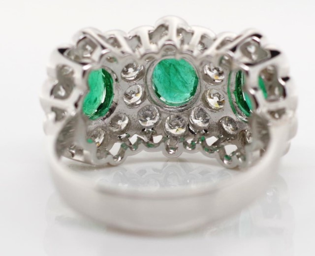 Good emerald, diamond and 18ct gold ring - Image 6 of 7