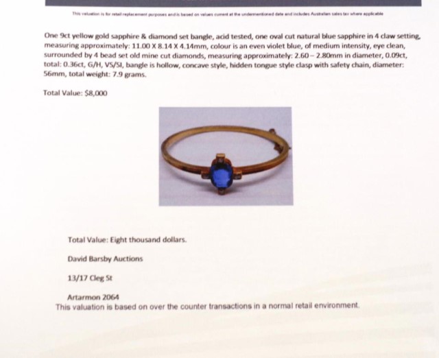 Natural sapphire and diamond set gold bangle - Bild 6 aus 6