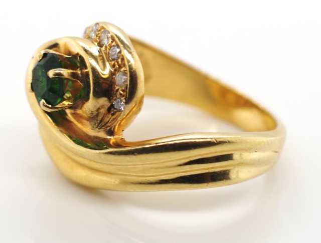 18ct gold, diamond and greenstone ring - Bild 4 aus 4