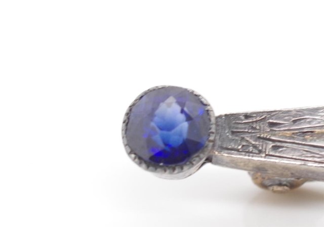 Antique diamond, sapphire and simulant brooch - Image 4 of 6
