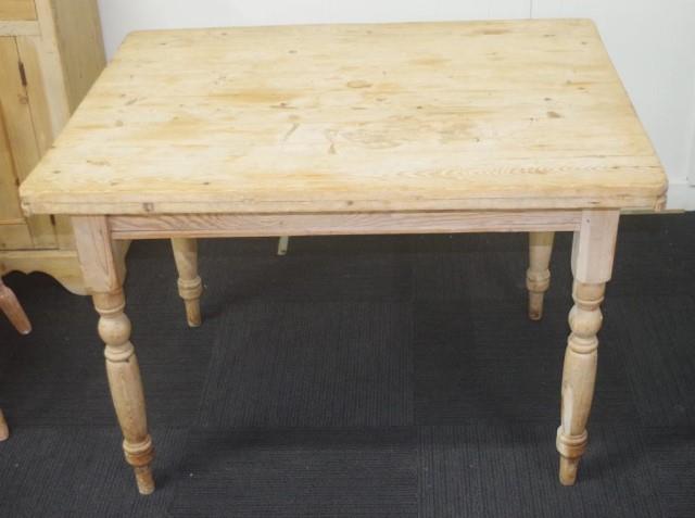 Antique English pine kitchen table - Image 2 of 2