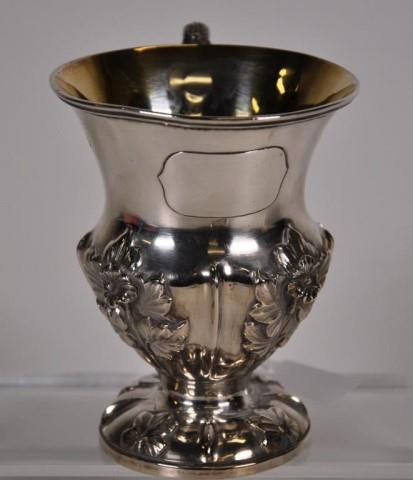 Victorian sterling silver handled cup - Image 2 of 3