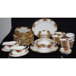 Royal Albert 'Old Country Roses' dinner set