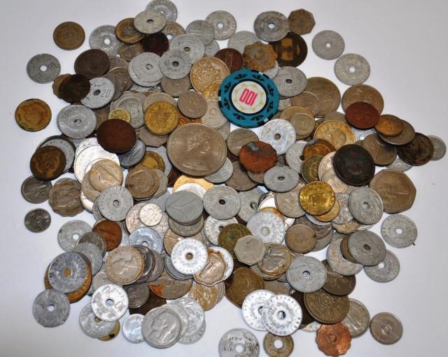 Quantity of various world coins