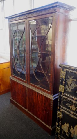 Good mahogany elevated bookcase - Image 3 of 3