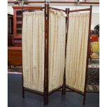 Three panel dividing screen