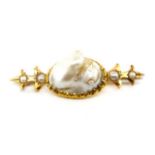 Antique pearl set 18ct yellow gold brooch