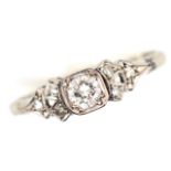 Art Deco diamond and 18ct white gold ring