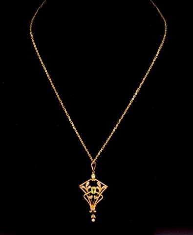 Art Deco 9ct yellow gold pendant on chain - Image 4 of 4