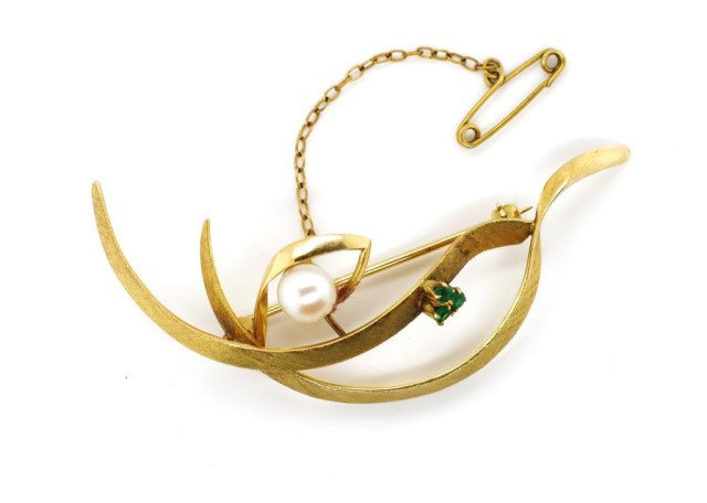 14ct gold, pearl and emerald brooch - Image 2 of 3