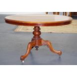 Victorian cedar Loo table