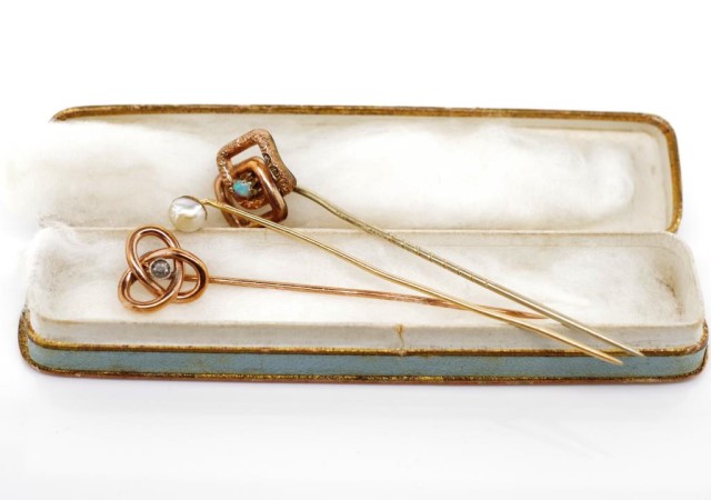 Two antique gold and gemstone stick pins - Image 3 of 3