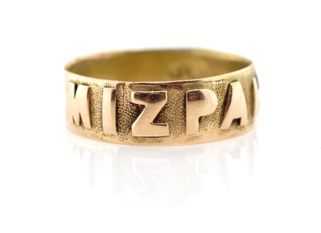 Antique 15ct yellow gold Mizpah ring