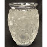 Lalique crystal 'Bagatelle' vase