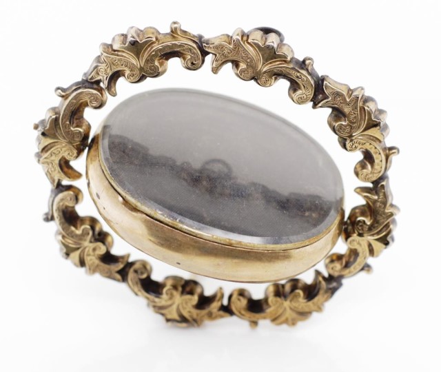 Victorian swivel mourning brooch