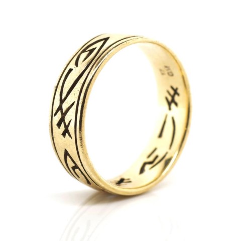 9ct yellow gold ring