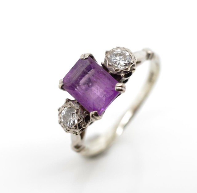 Amethyst and diamond set 18ct white gold ring