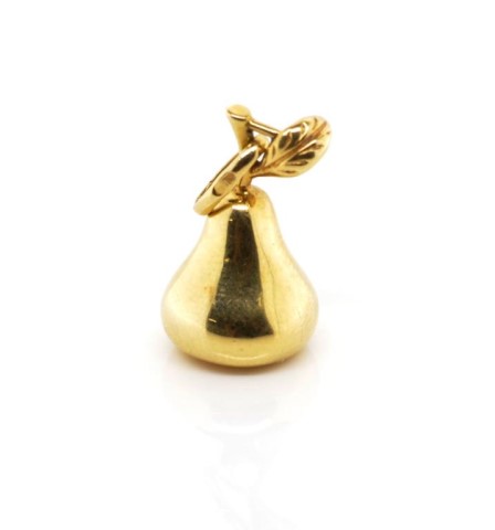 18ct yellow gold pear pendant