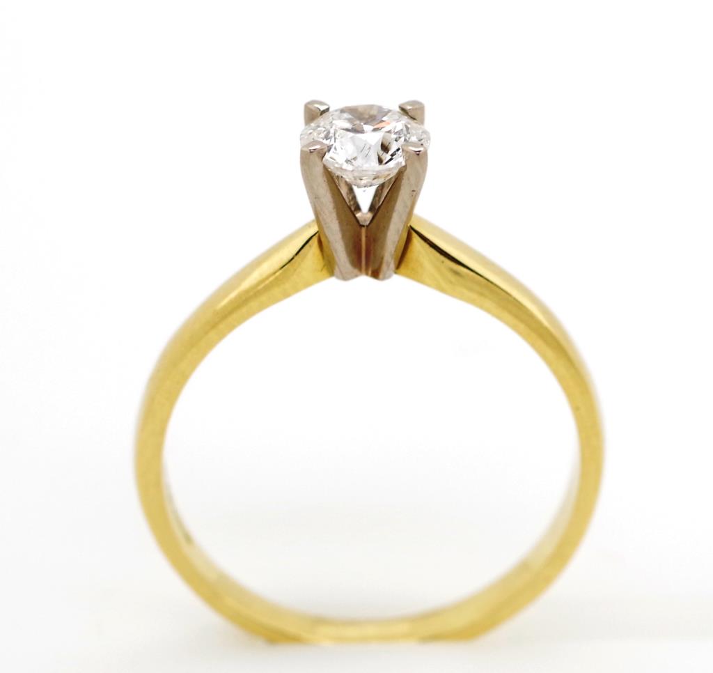 Solitaire diamond and 18ct yellow gold ring - Image 4 of 10