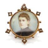 Antique Australian 9ct gold portrait pendant