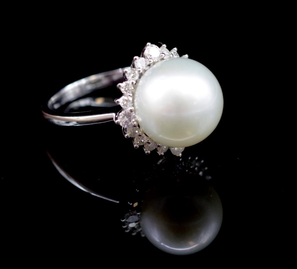 South sea pearl and diamond halo ring - Image 6 of 8