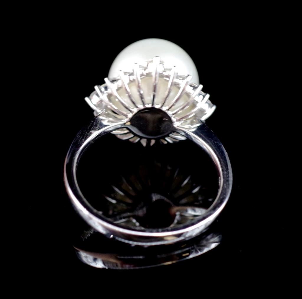 South sea pearl and diamond halo ring - Image 7 of 8