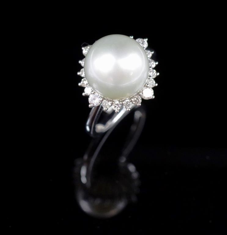 South sea pearl and diamond halo ring - Image 3 of 8