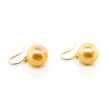 Golden pearl and 9ct yellow gold earrings