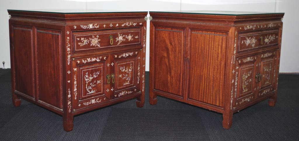 Pair of Chinese hardwood bedside cabinets - Image 5 of 6