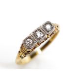 Antique diamond and 18ct yellow gold ring