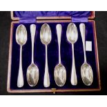 Cased set six George V sterling silver teaspoons