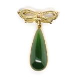9ct yellow gold and nephrite jade bow brooch