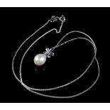 Pearl set sterling silver pendant and chain