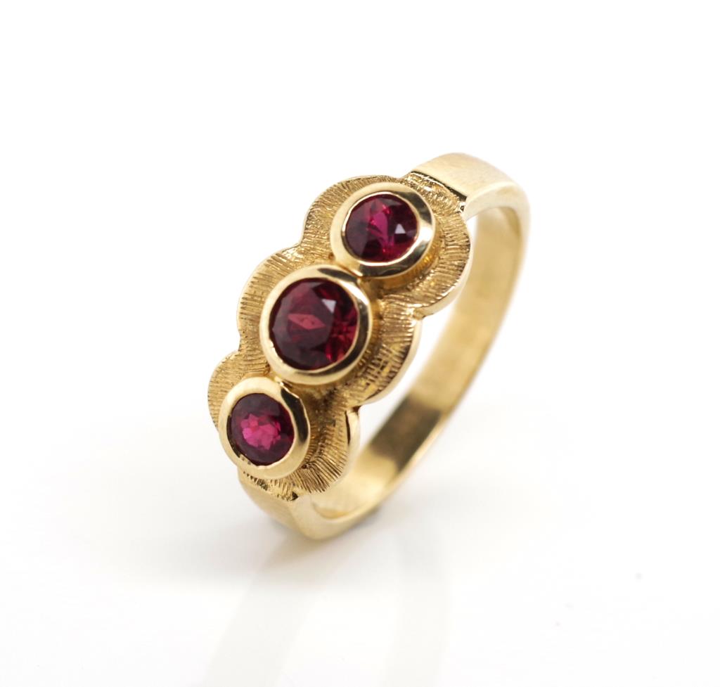 Ruby set 9ct rose gold trilogy ring - Image 2 of 3