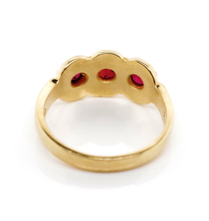 Ruby set 9ct rose gold trilogy ring - Image 3 of 3