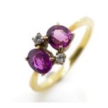 Antique spinel set gold ring