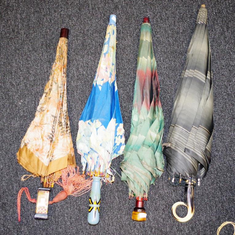 Four various vintage umbrellas - Image 4 of 4