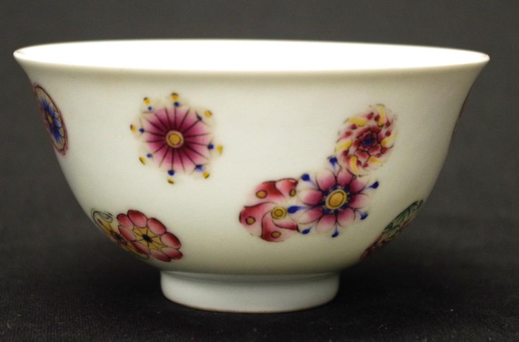 Chinese hand painted ceramic rice bowl